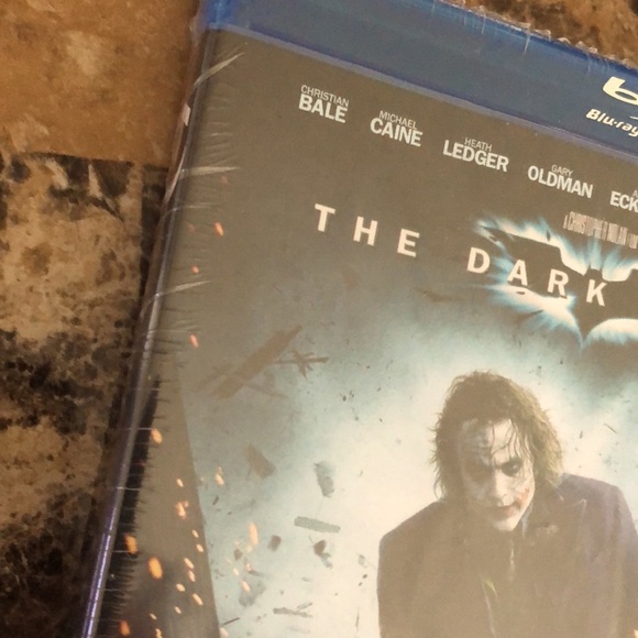 Brand new Dark Knight on Blue Ray - Picture 3 of 6